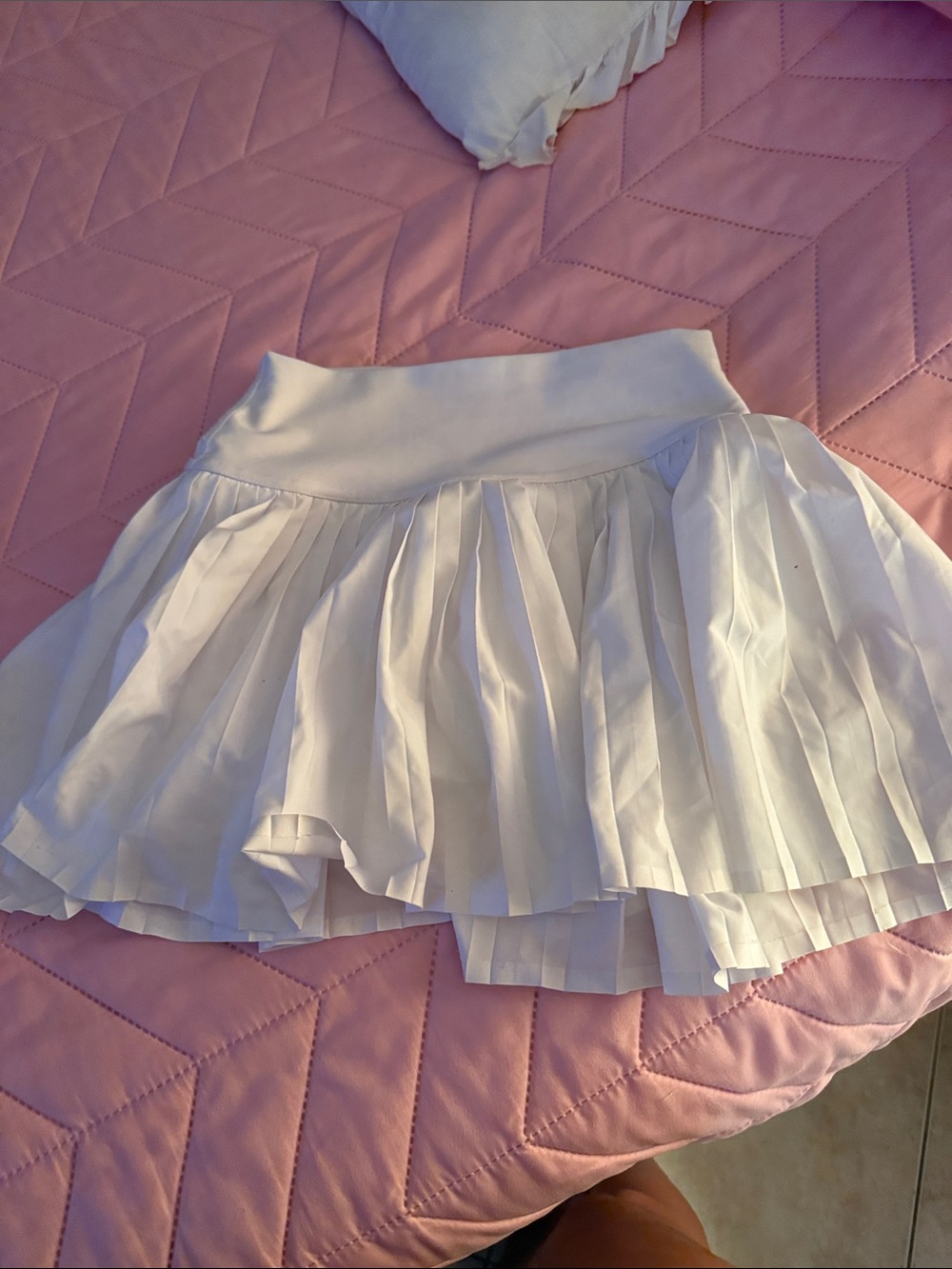 ALO Yoga White Pleated Circle Skater Skirt with Wide Waistband